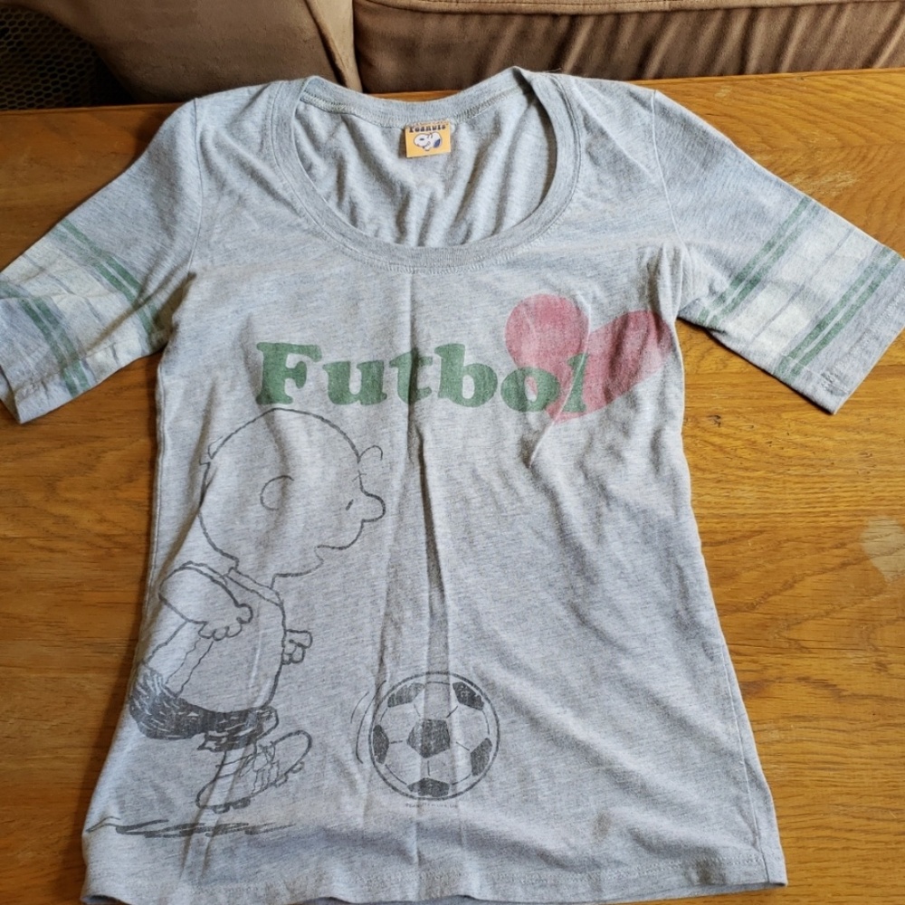 Peanuts Futbol shirt